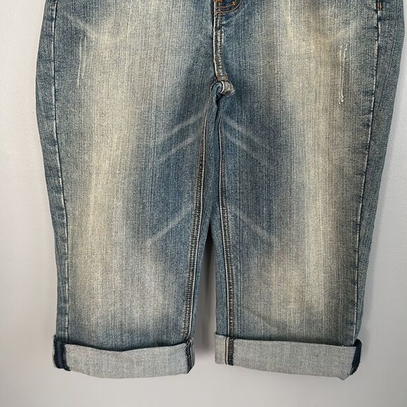 Nine Point Eight Women’s size 8 denim cropped jeans capris Y2k  with bling - Picture 8 of 12